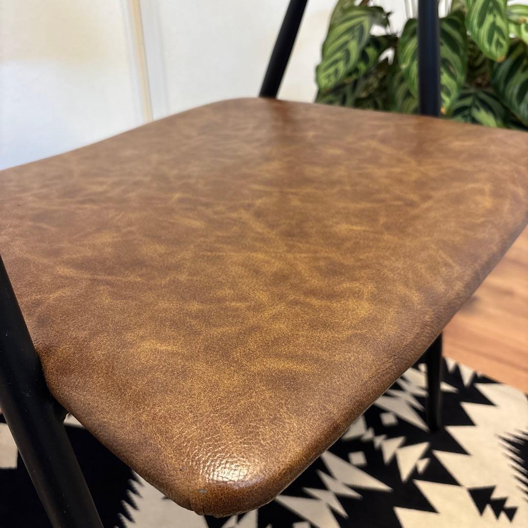 東谷AZUMAYA アームチェア① TEC-63 モダンなダイニングチェア