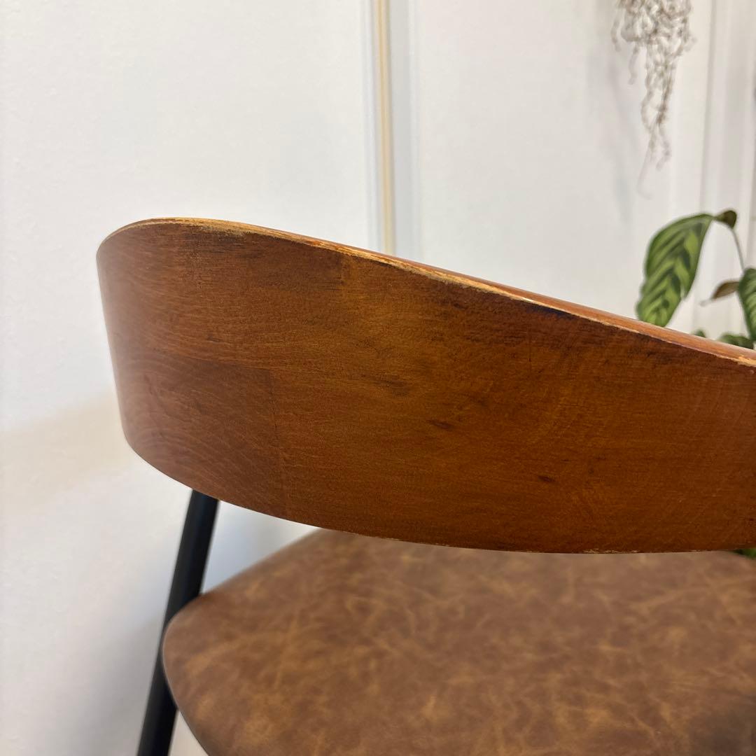 東谷AZUMAYA アームチェア① TEC-63 モダンなダイニングチェア