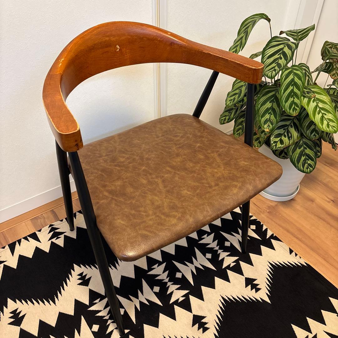 東谷AZUMAYA アームチェア① TEC-63 モダンなダイニングチェア