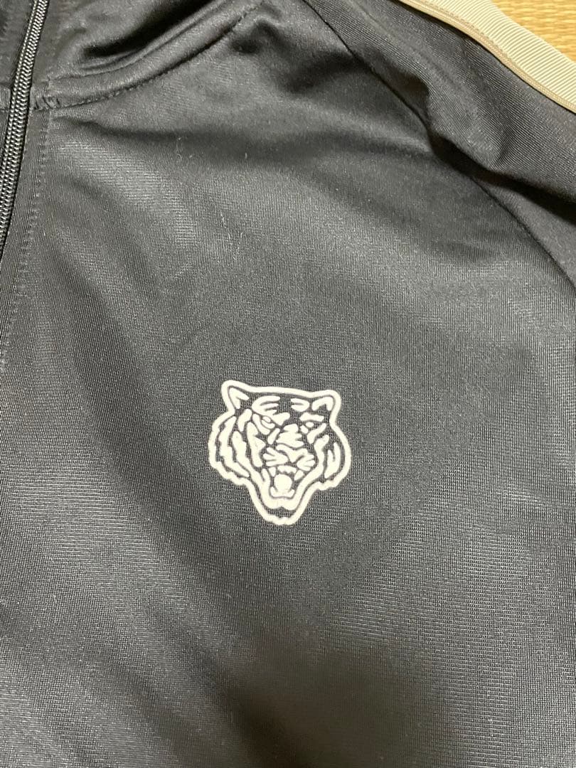 オニツカタイガー　トラックトップ