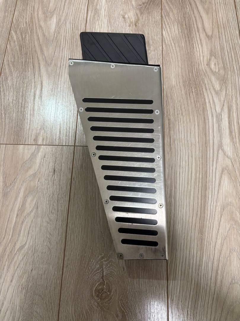 AUDI アウディ B8 A4/ A5/ Q5 フットレスト