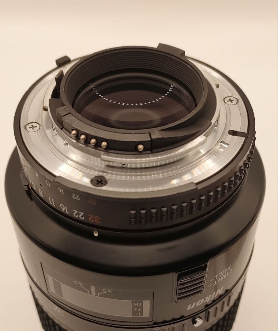 Nikon AF MICRO NIKKOR 105mm F2.8D　フィルター付