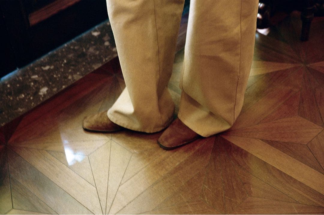 靴 TOUT Y EST / FLAT SABINE SUEDE / BROWN