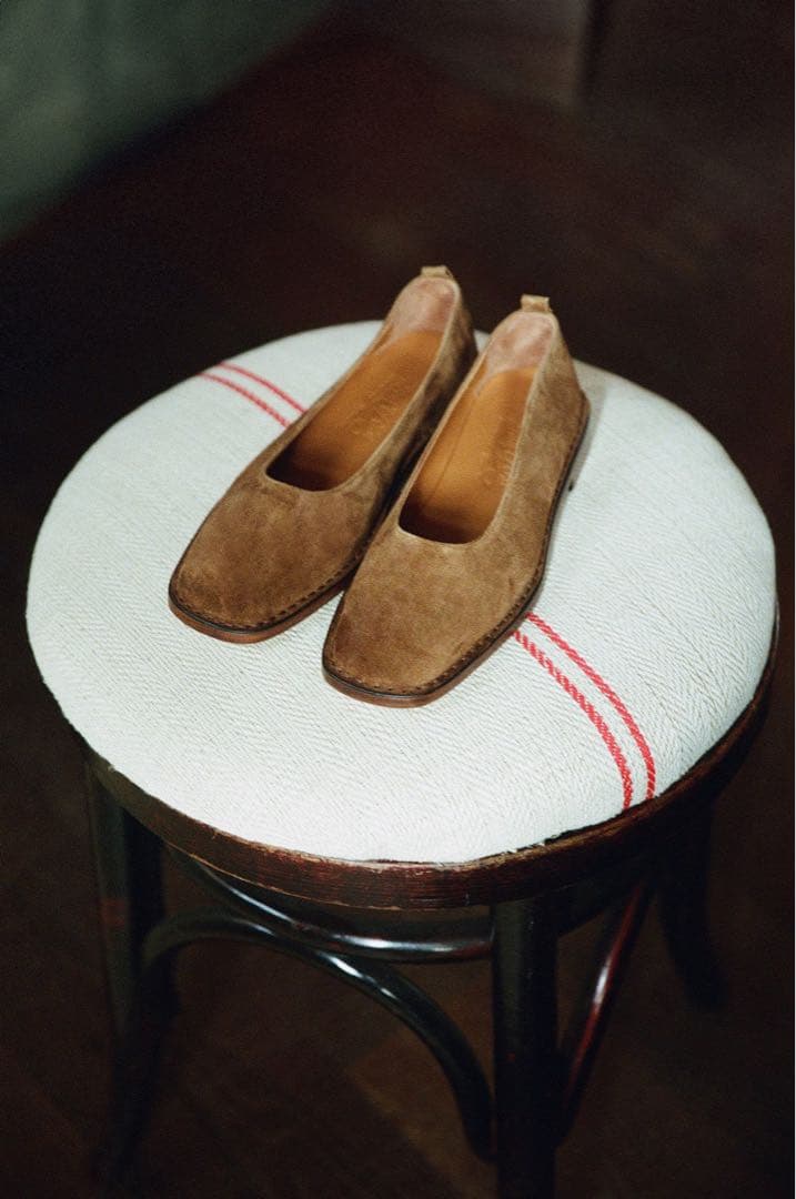 靴 TOUT Y EST / FLAT SABINE SUEDE / BROWN