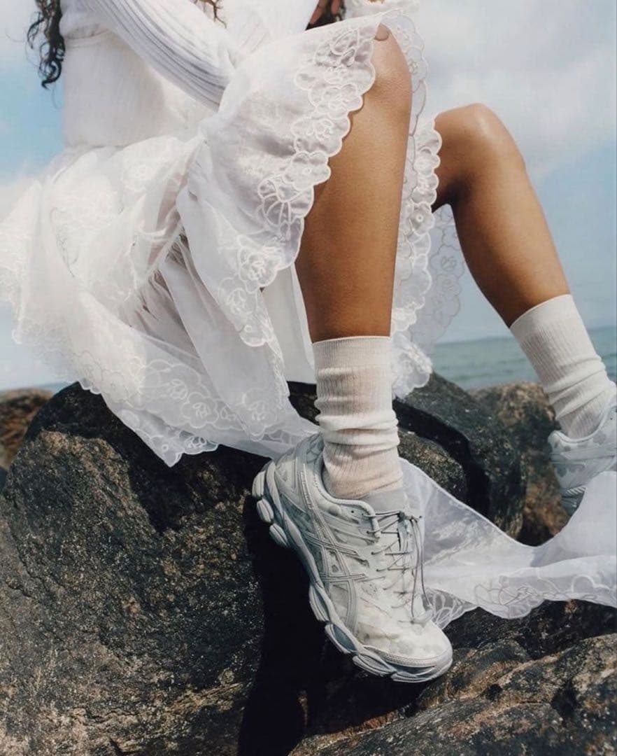 Cecilie Bahnsen × AsicsコラボGel-Cumulus 16