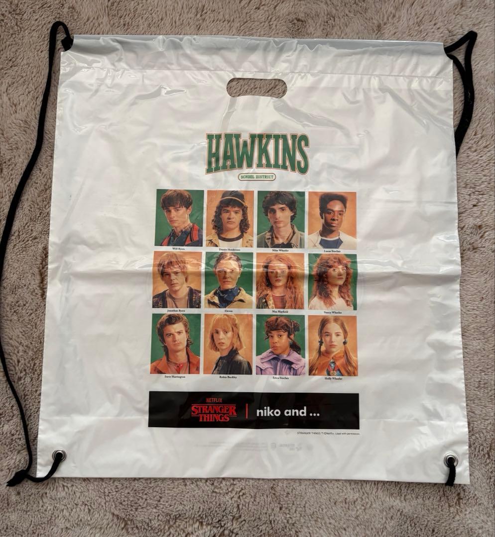 ストレンジャーシングス　ニコアンド　コラボ　アソートスウェットプルオーバー