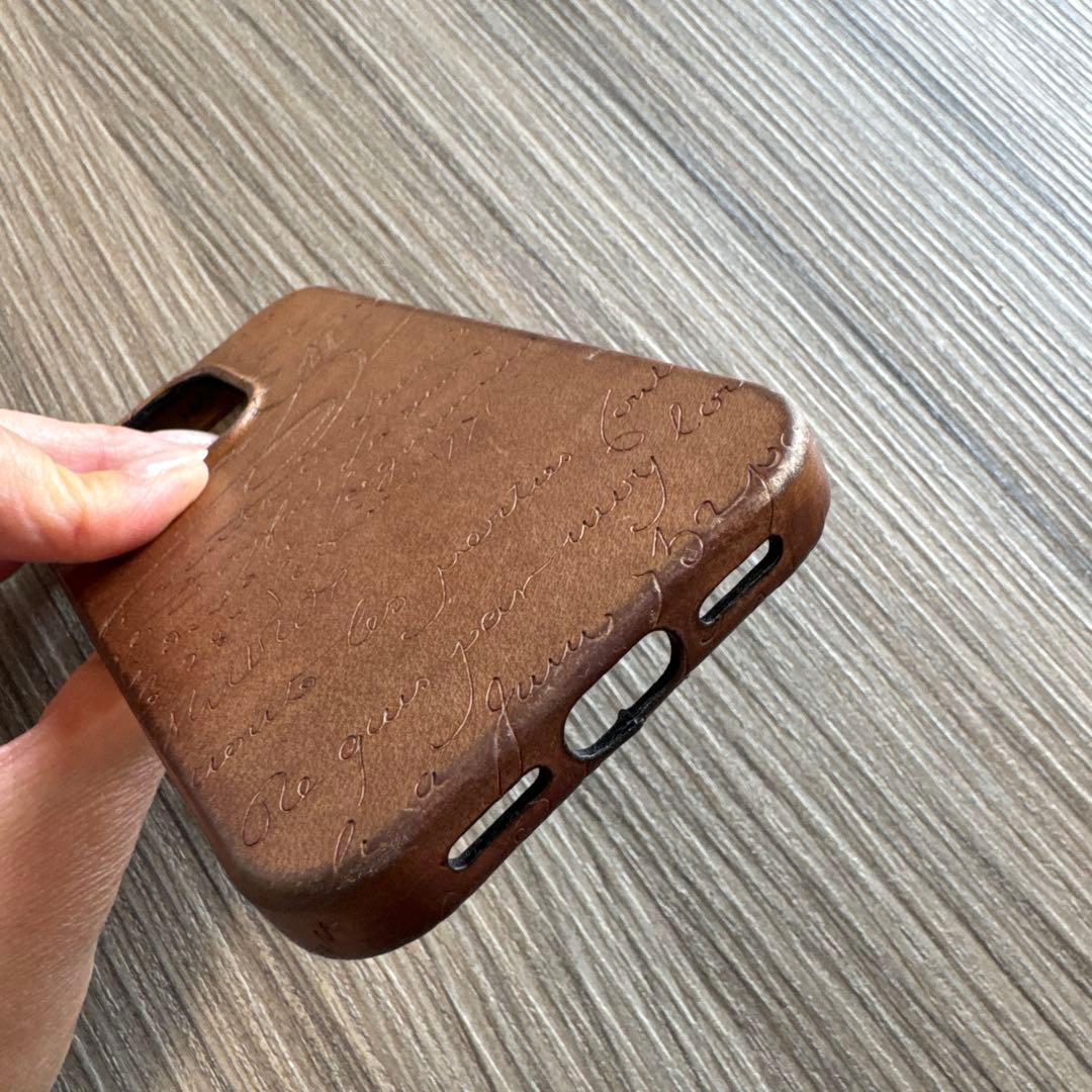 Berluti iPhone15 pro用ケース