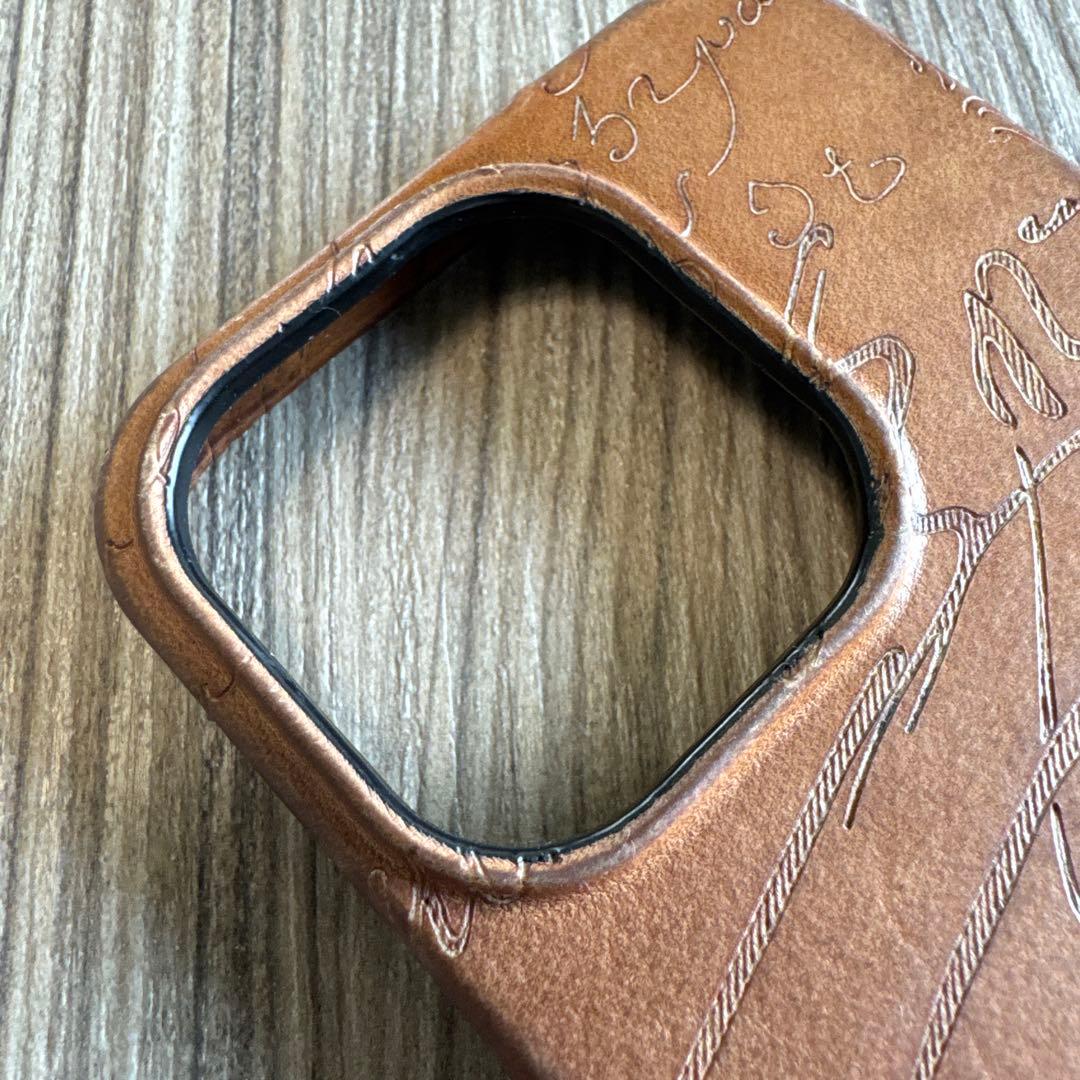 Berluti iPhone15 pro用ケース