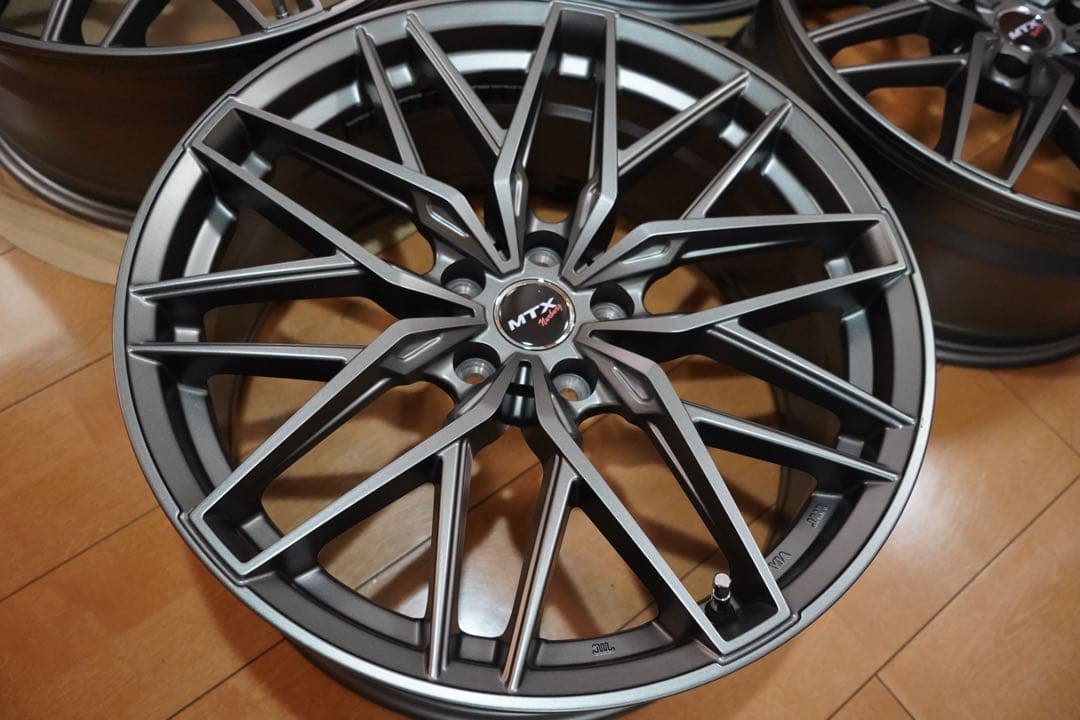 E*6様 美品　8Jx19 +29 +27 pcd112 4本 MTX 