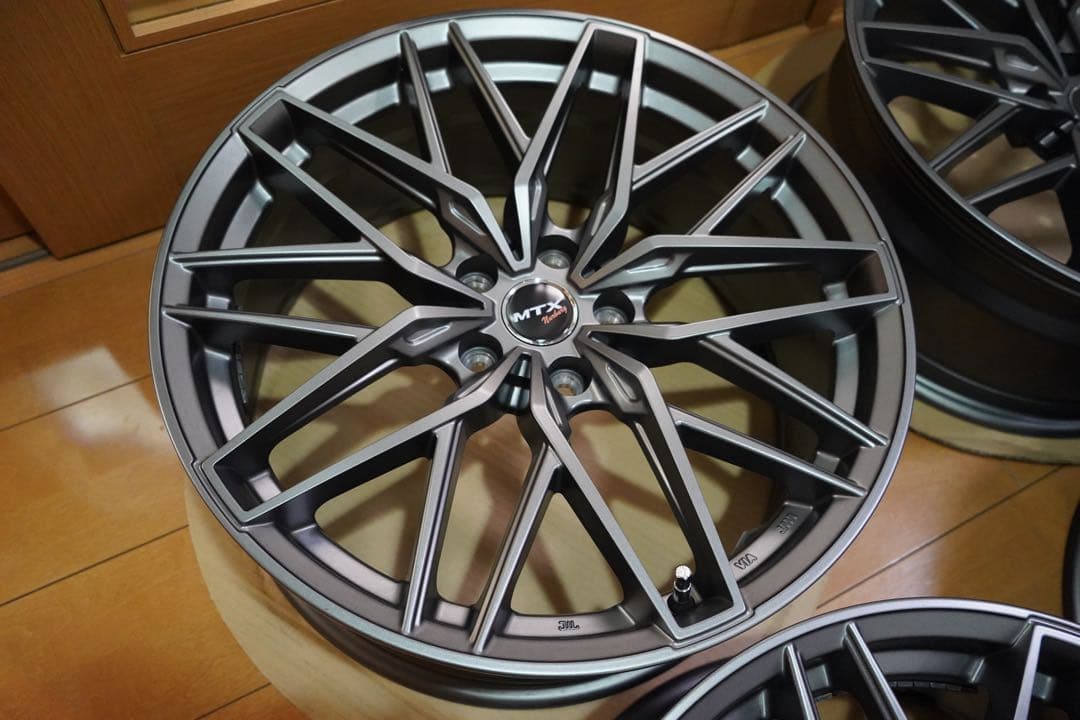 E*6様 美品　8Jx19 +29 +27 pcd112 4本 MTX 