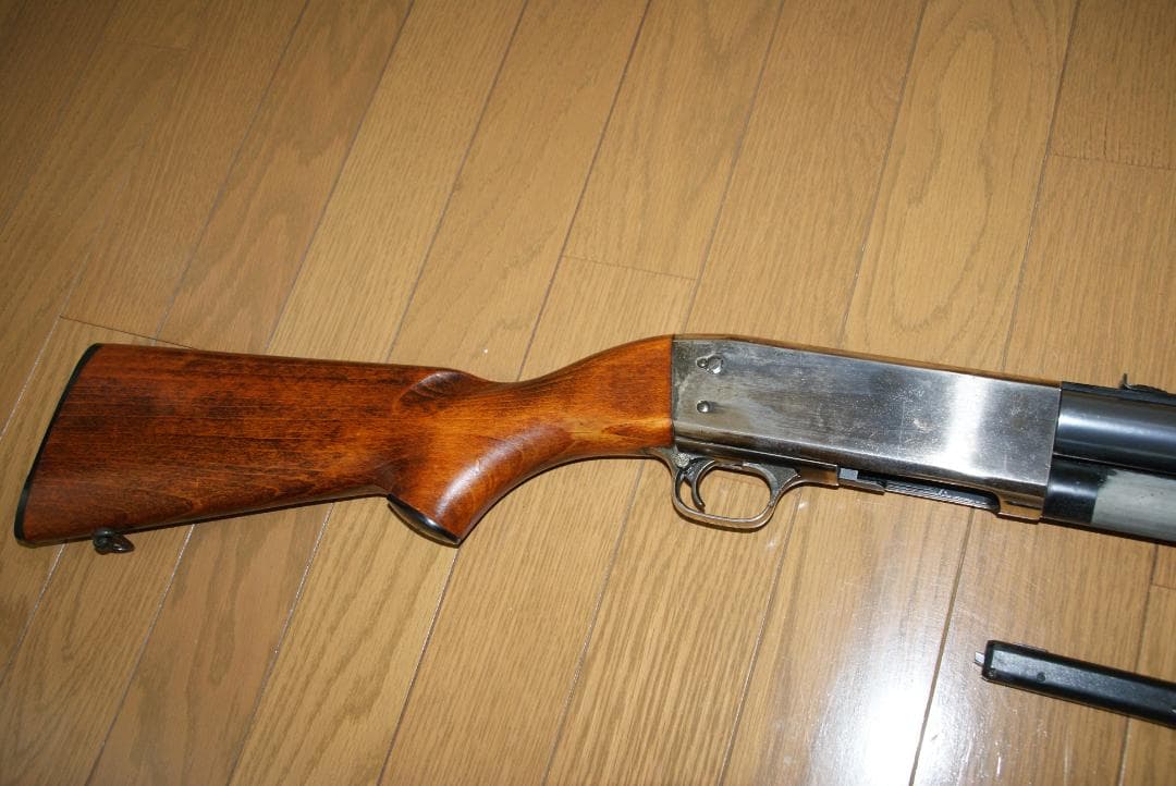 KTW イサカ　M37ショットガン 木製ストック