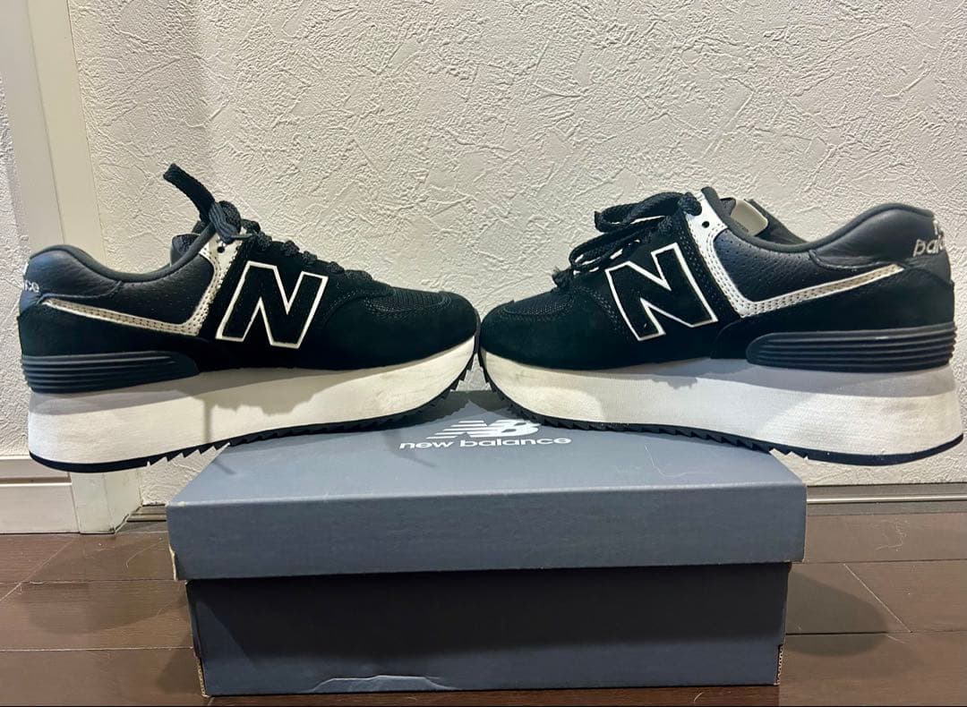 人気カラー！　美品　New Balance 574 厚底スニーカー