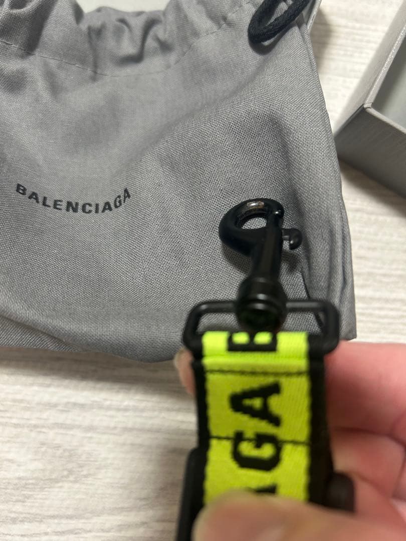 BALENCIAGA ネックストラップ イエロー/ブラック