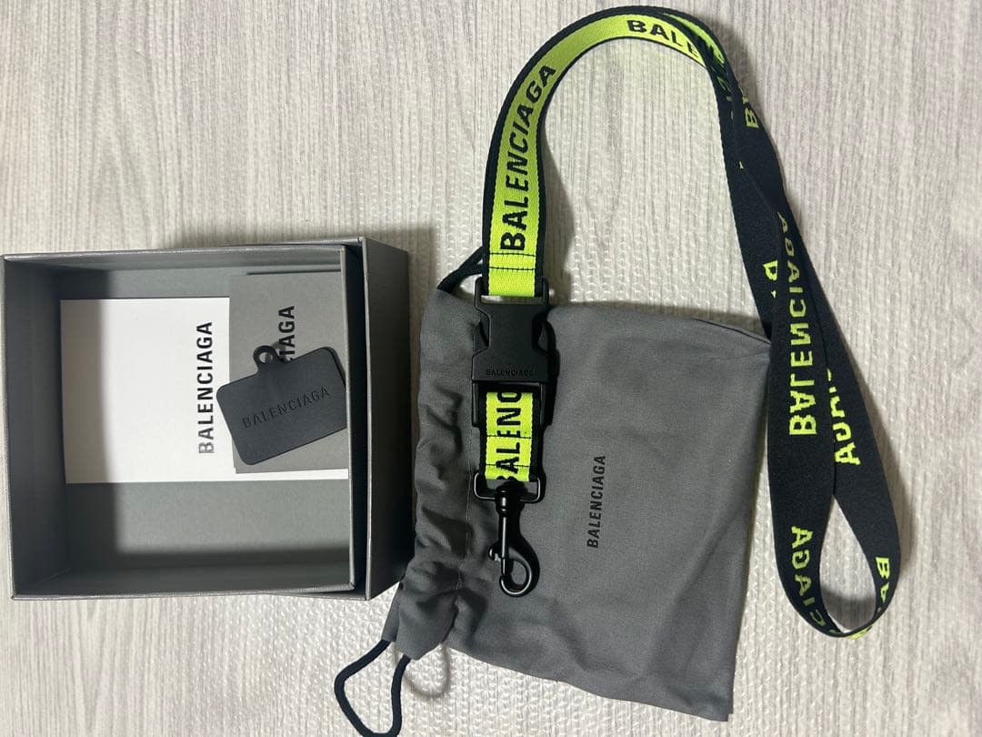 BALENCIAGA ネックストラップ イエロー/ブラック