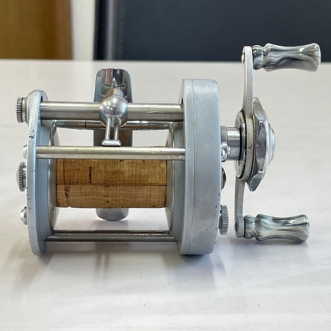 PFLUEGER SUPREME 1573 フリースプール