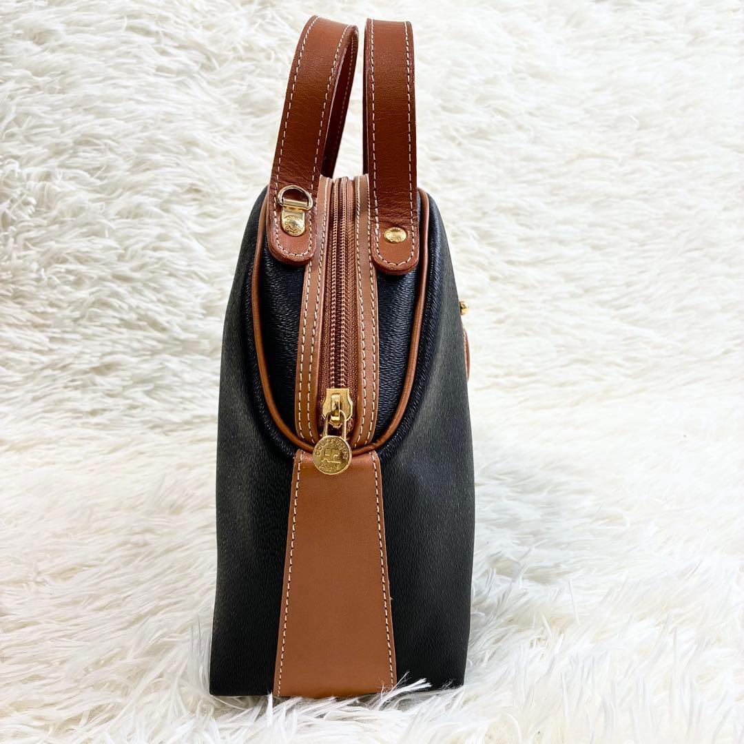 美品✨courreges ショルダーバッグ ハンドバッグ 2way レザー