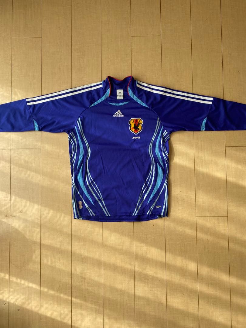 希少 adidasサッカー日本代表 ユニフォーム 長袖 2006