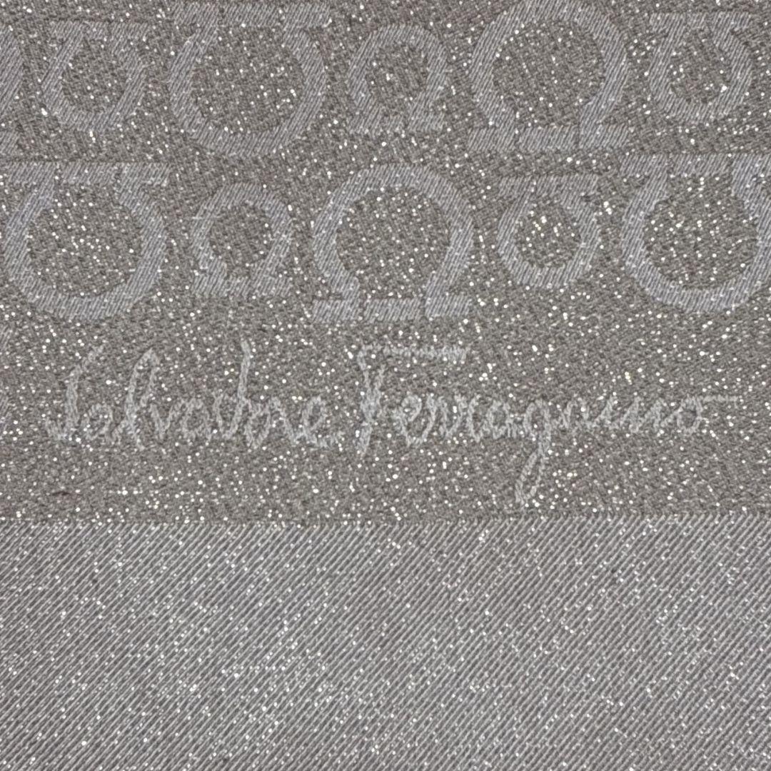 美品✨サルヴァトーレフェラガモ 大判ストール ショール ガンチーニ ラメ