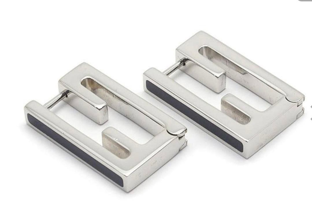 fendi ピアス 1つ (片耳)