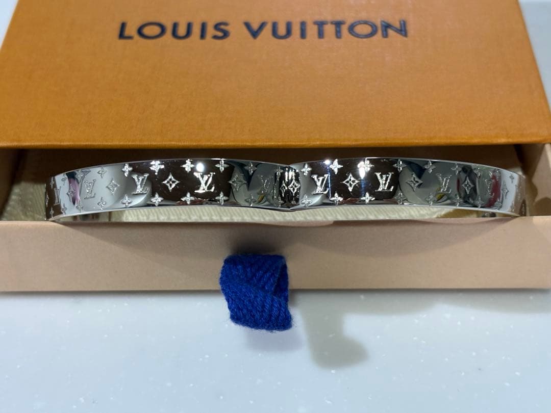LOUIS VUITTON ルイヴィトン カフナノグラム バングル