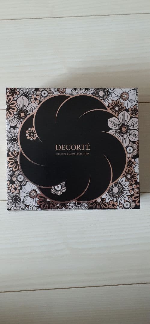 コスメデコルテ 2025 ホリデー エターナル ブルーム コレクション