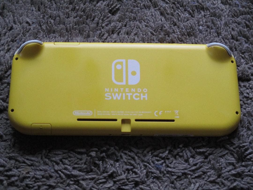 Nintendo Switch Lite イエロー 本体　スプラ３、ドラモン３付