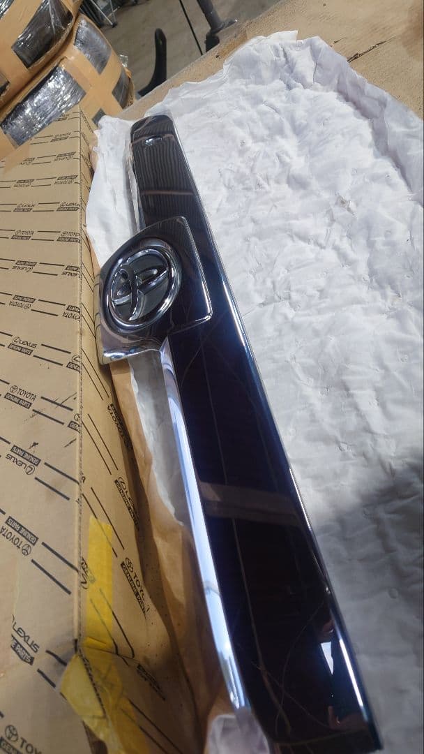 ハイラックスサーフ　215 リヤガーニッシュ