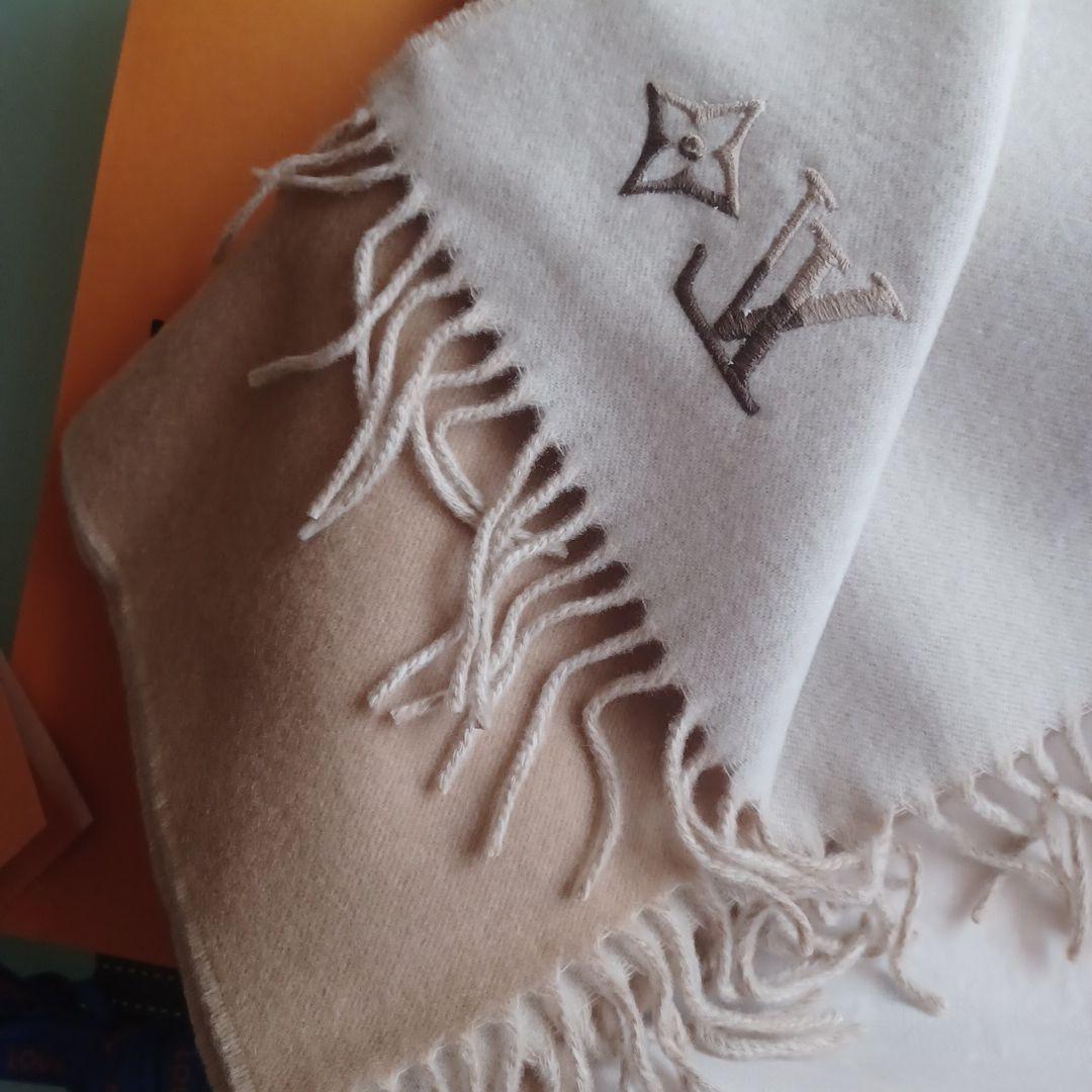 新品未使用！Louis Vuitton ベージュ マフラー M79100