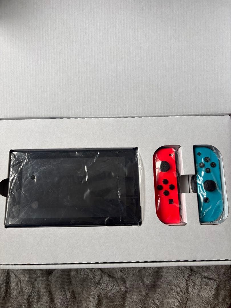 Nintendo Switch 本体 赤・青 Joy-Con付き