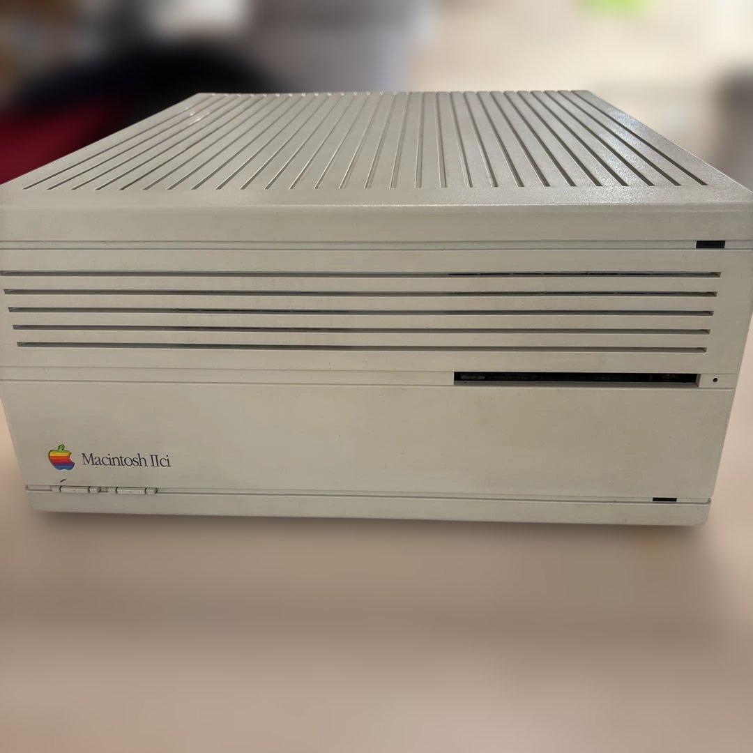 か*と様 Apple Macintosh IIci 本体とアクセサリーキット当時