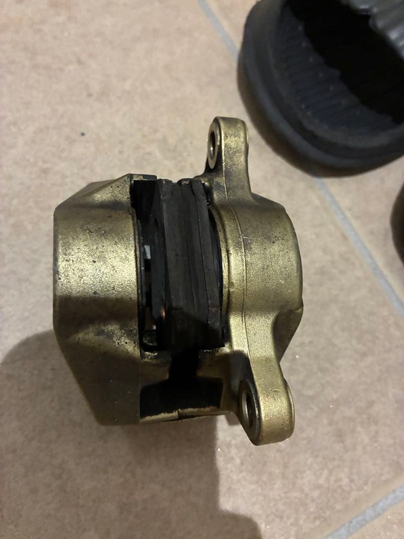 ブレンボ84m キャリパー　新カニ