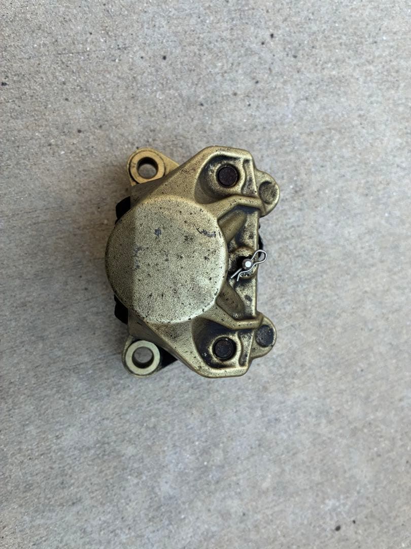 ブレンボ84m キャリパー　新カニ