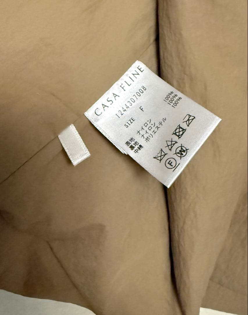 CASA FLINE 6.5万円 撥水リサイクルナイロン中綿コート　ベージュ