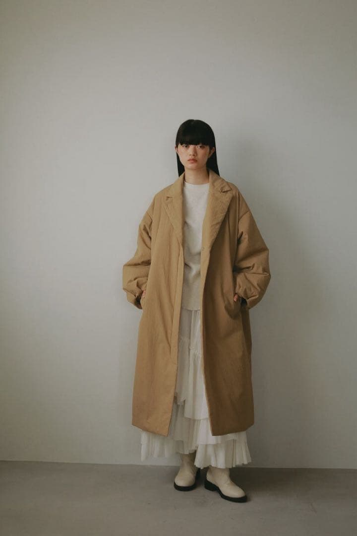 CASA FLINE 6.5万円 撥水リサイクルナイロン中綿コート　ベージュ