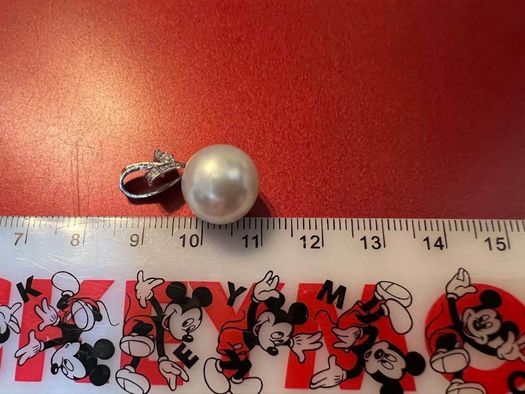 ホワイトパール リボンチャーム