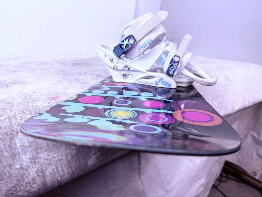 すぐに滑走可能♪ Burtonで揃えた 綺麗なレディース向けセット♪