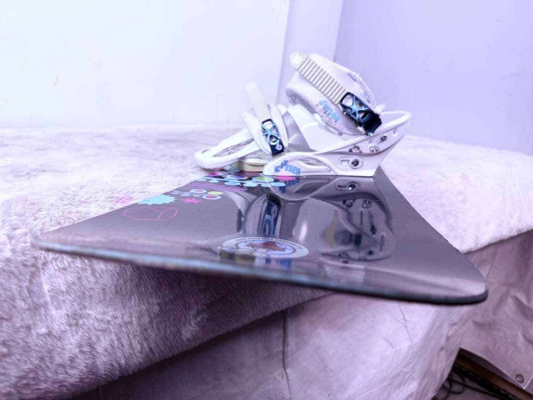 すぐに滑走可能♪ Burtonで揃えた 綺麗なレディース向けセット♪