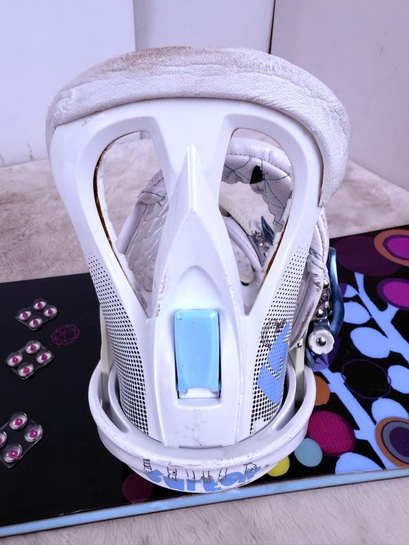 すぐに滑走可能♪ Burtonで揃えた 綺麗なレディース向けセット♪