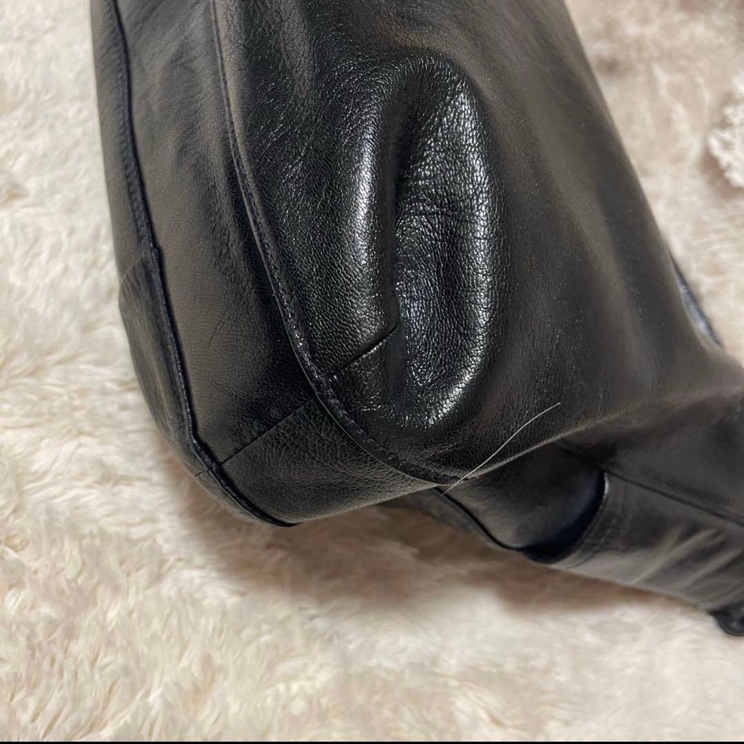 ゲンテン　ショルダーバッグ　genten ブラック　レザー　レザー　大容量