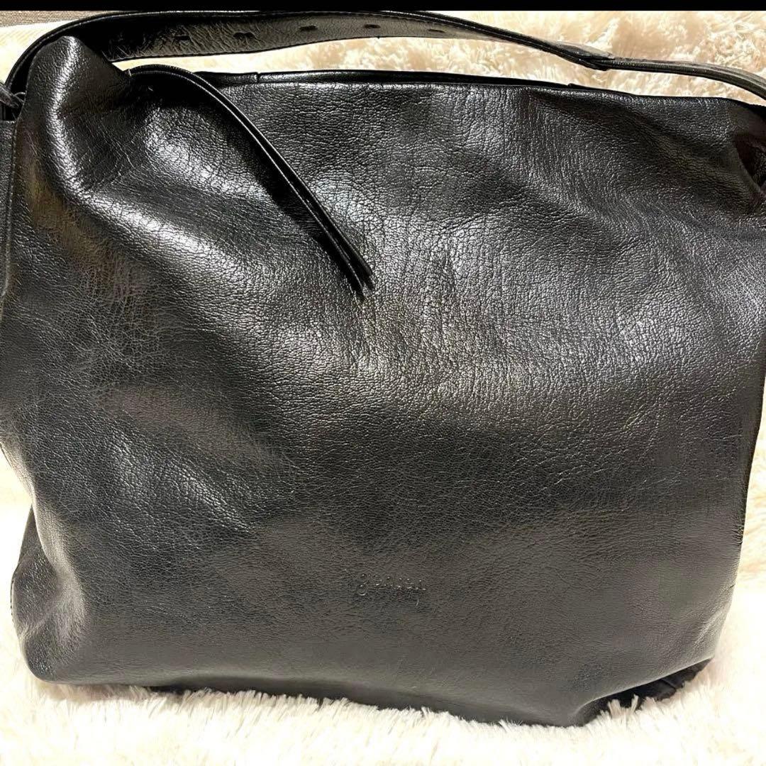 ゲンテン　ショルダーバッグ　genten ブラック　レザー　レザー　大容量