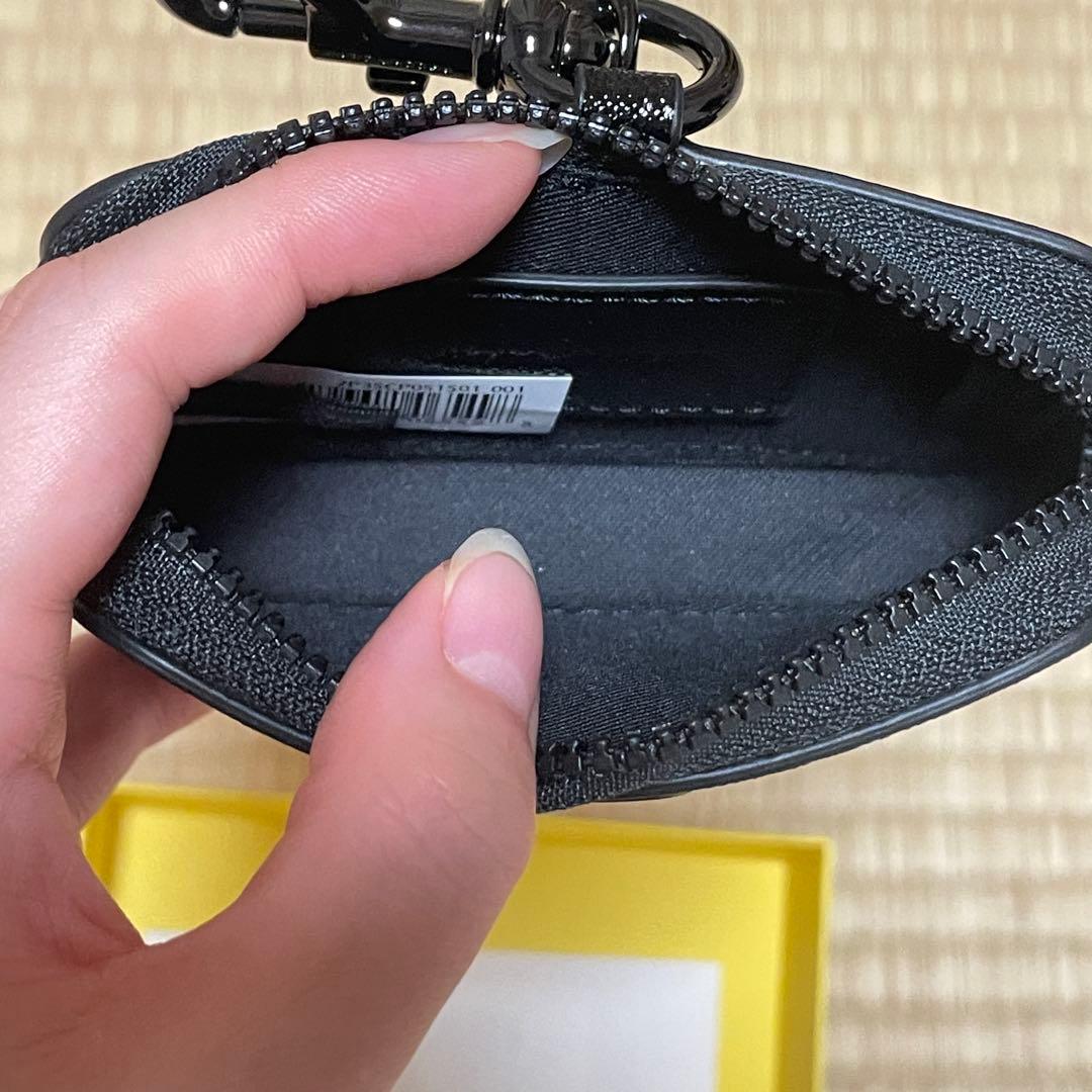 新品 MARC JACOBS ブラックキーケース