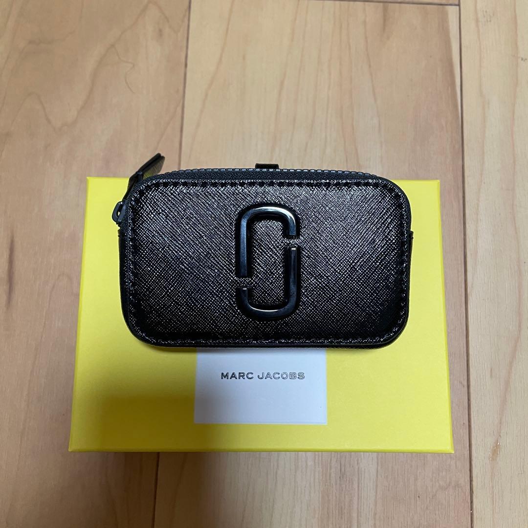 新品 MARC JACOBS ブラックキーケース