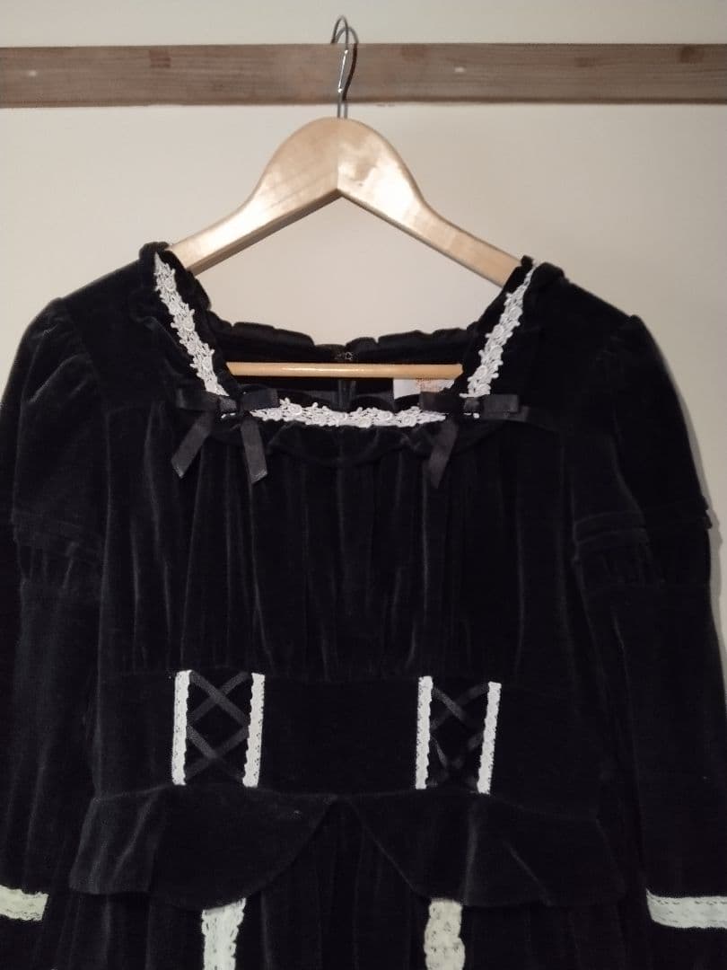 AngelicPretty黒ベルベットケープ付きロリータワンピース