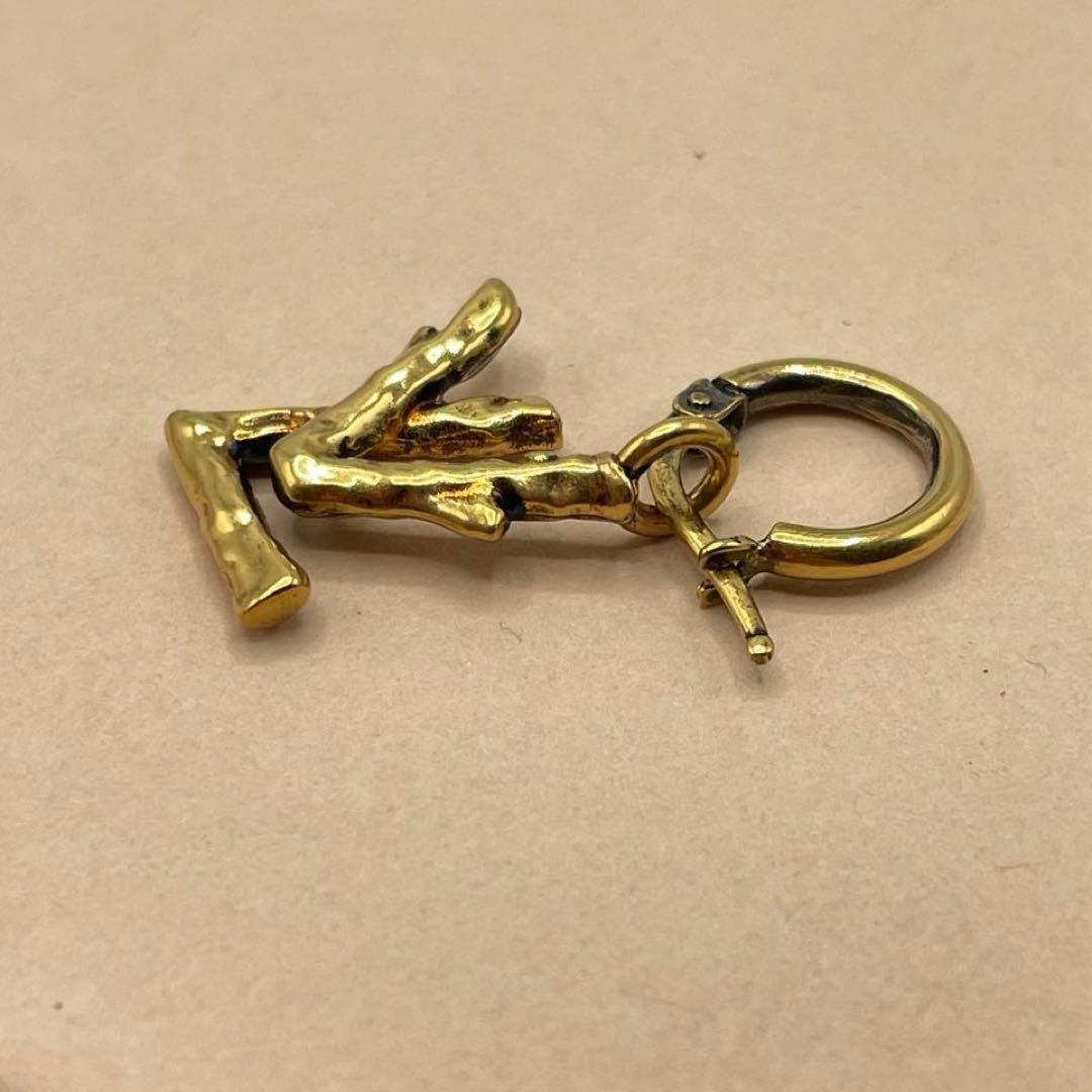 【超美品/希少】ルイヴィトン　ピアス　ゴールド　燻　片耳　MP2454 LVロゴ