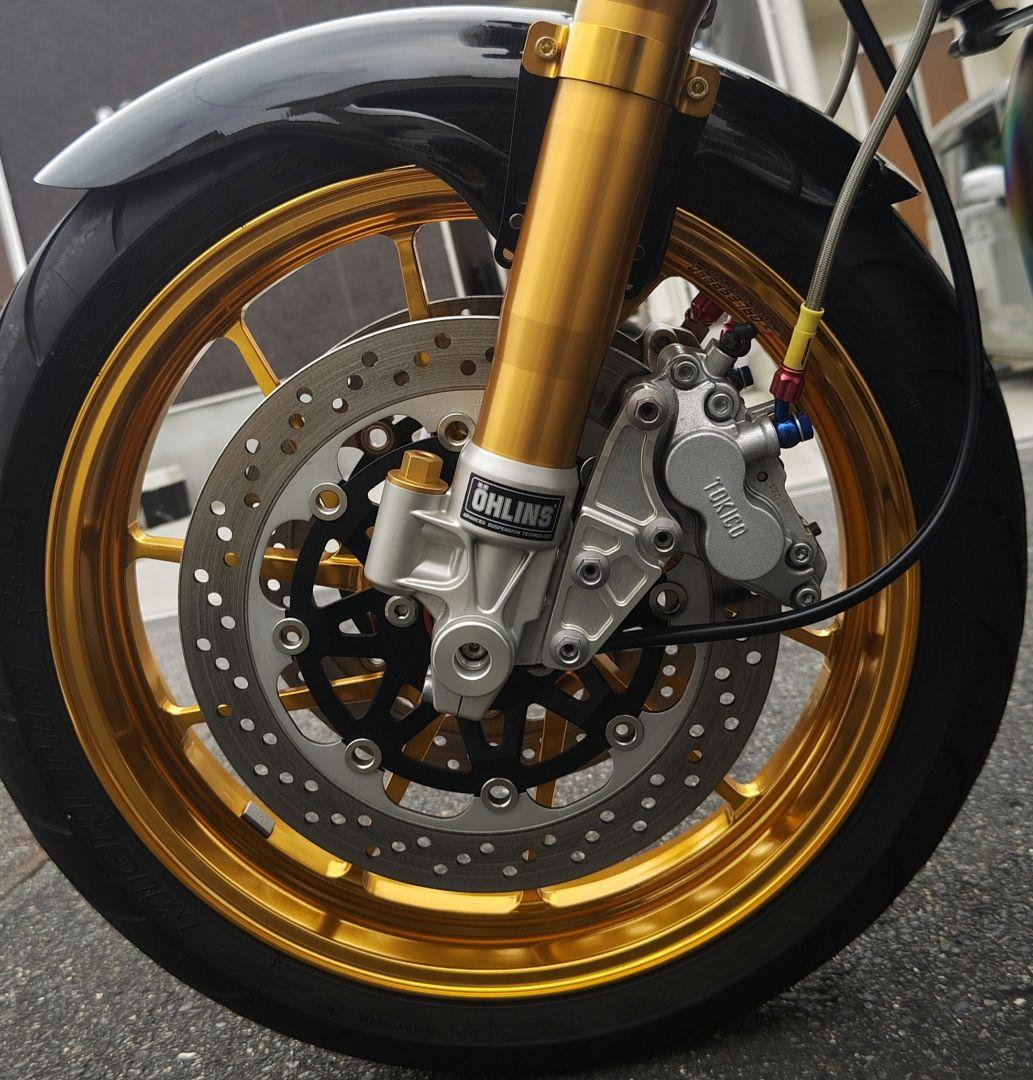 ゼファー1100純正 TOKICO ブレーキキャリパー