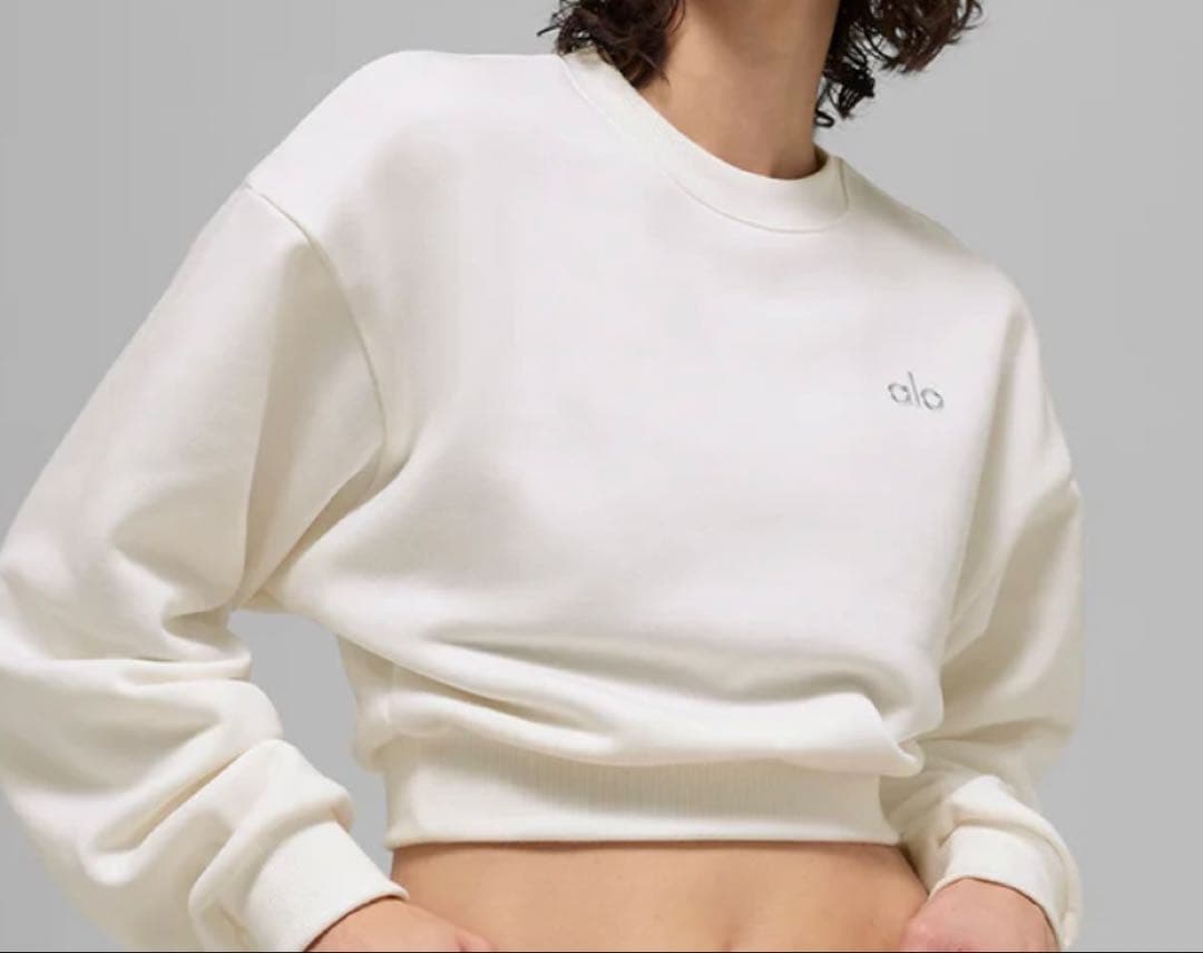 Alo yoga アロ クロップドAccolade クルーネック xsサイズ