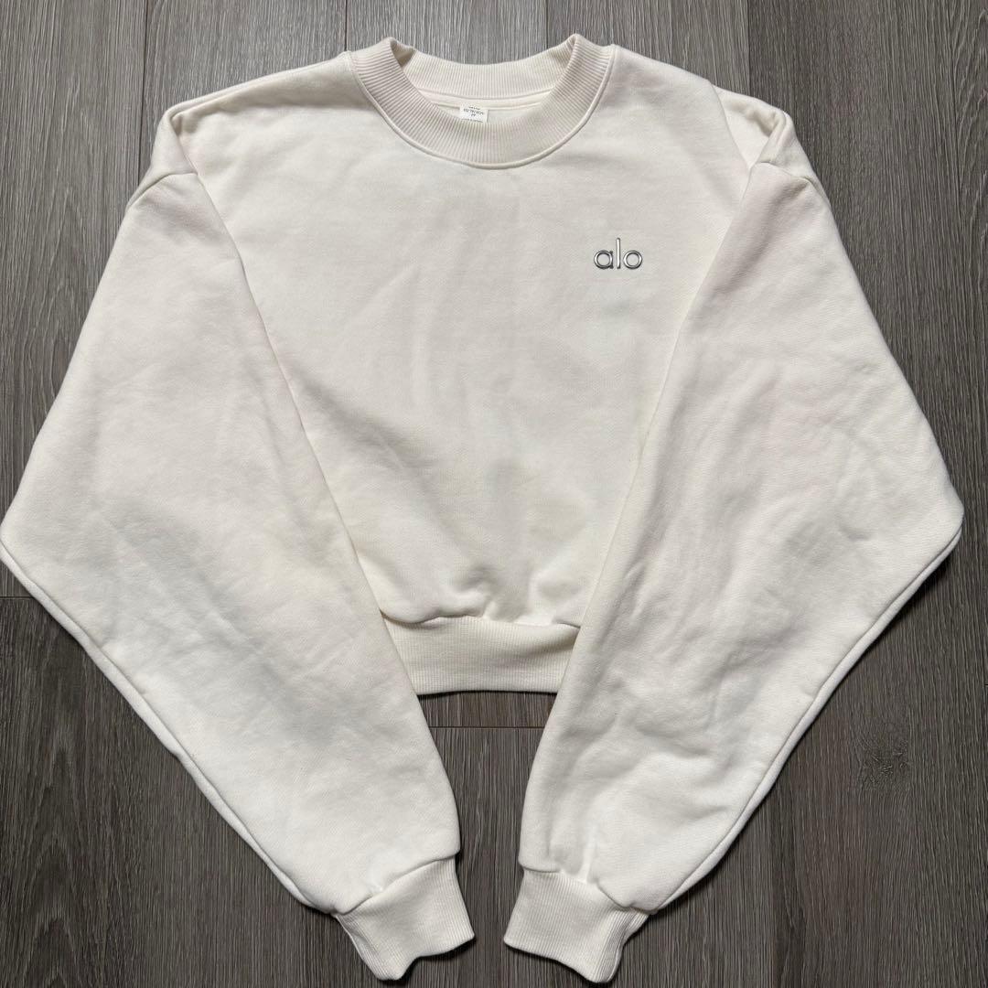 Alo yoga アロ クロップドAccolade クルーネック xsサイズ