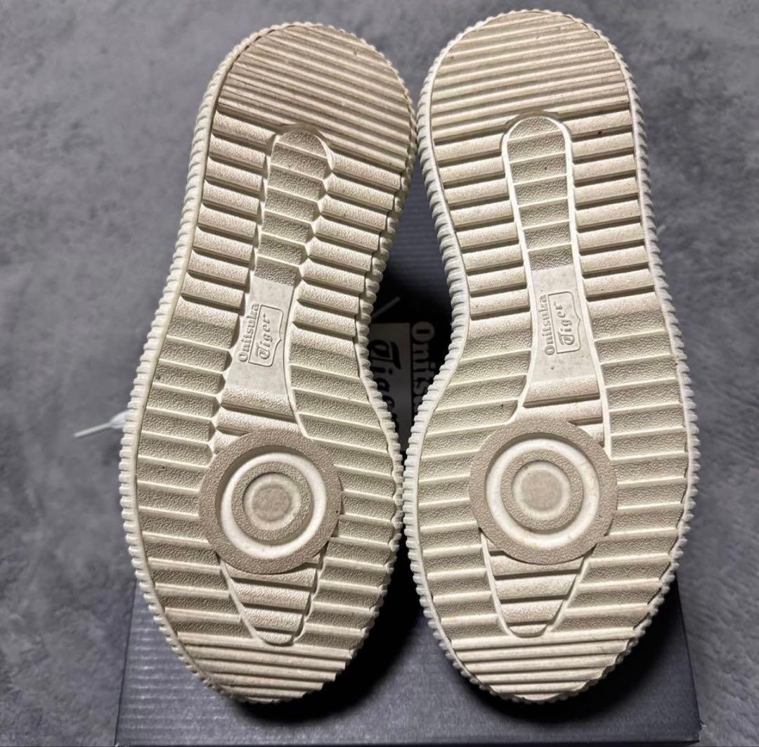 Onitsuka Tiger DELECITYシルバー スニーカー　24センチ