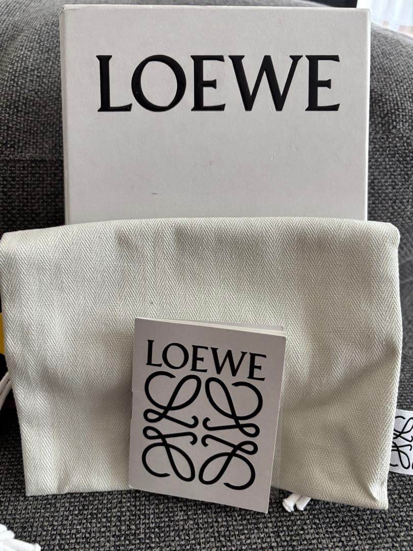 【極美品】LOEWE ロエベ　フィッシュモチーフ フグ チャーム