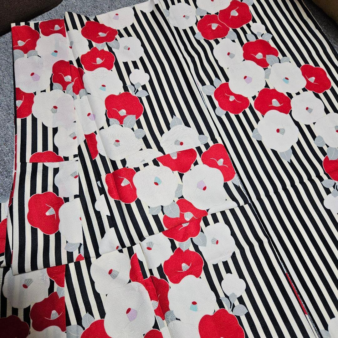 黒ストライプ椿柄振り袖+袋帯の２点セット　新品